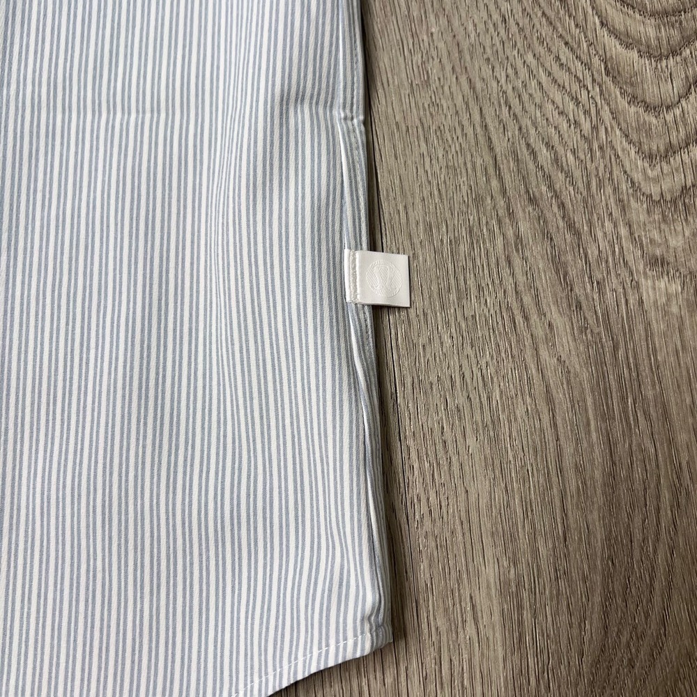 Lululemon Short Sleeve Button Up Shirt Mens Size Small Blue White Striped - Picture 5 of 10